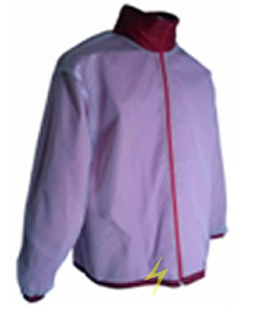 rompevientos con capucha y forro malla